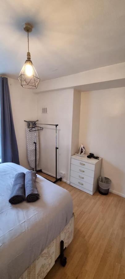 Property In Brixton Londra Exterior foto